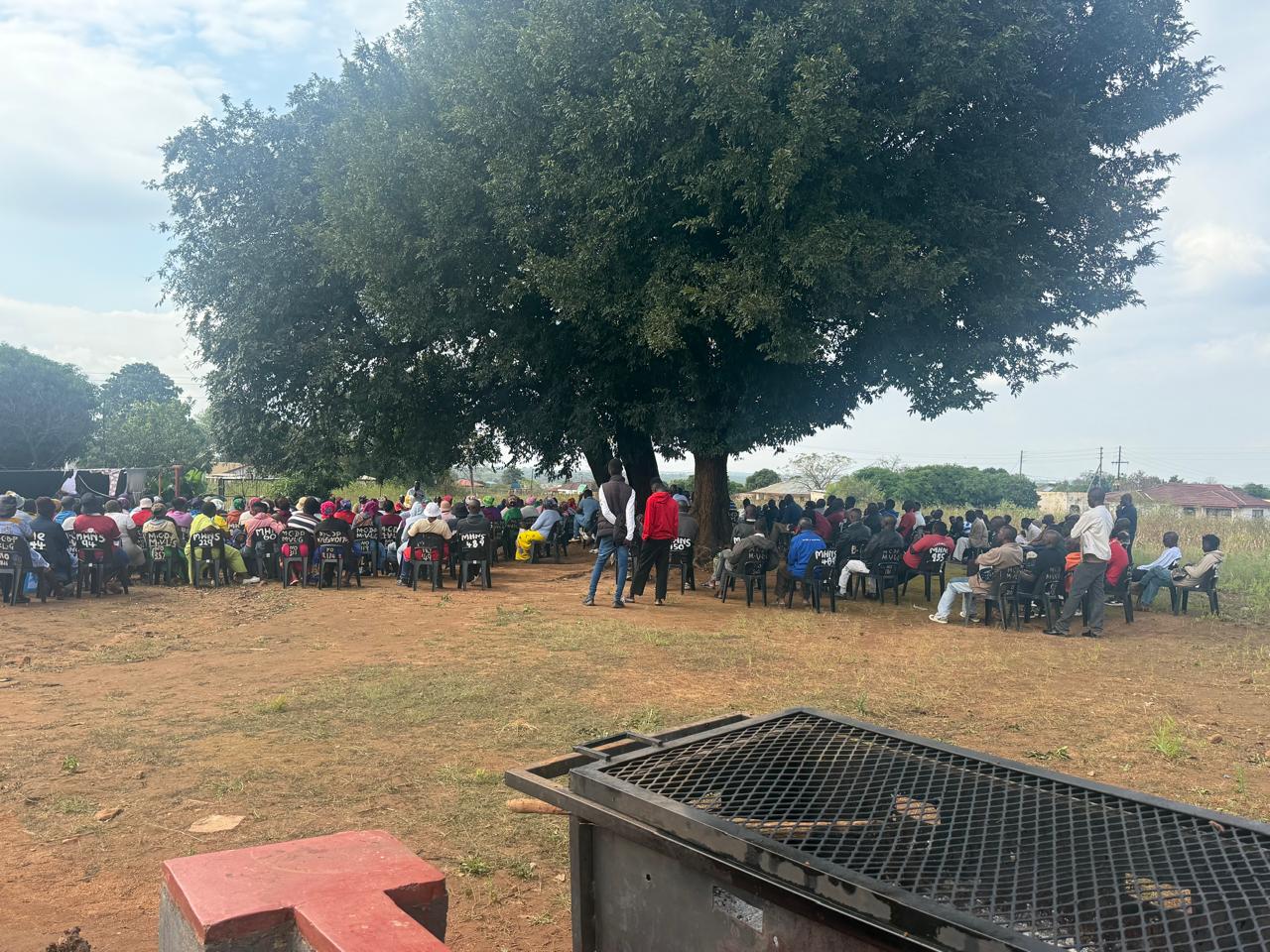 Community meeting — photo 4